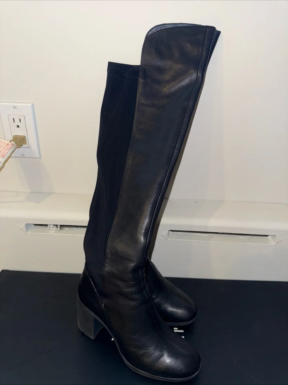 A7EIJE tall black